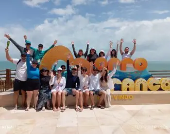 Grupo no Passeio em Morro Branco